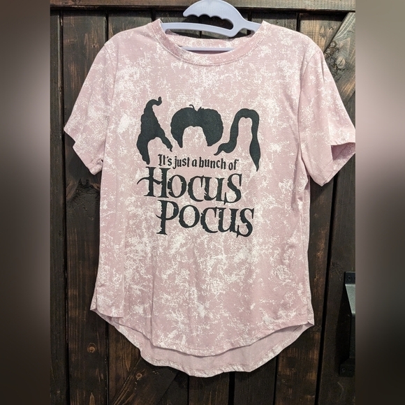 Disney Other - HOCUS Pocus t-shirt, Kids XL